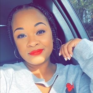 Meet your Posher, Donequa